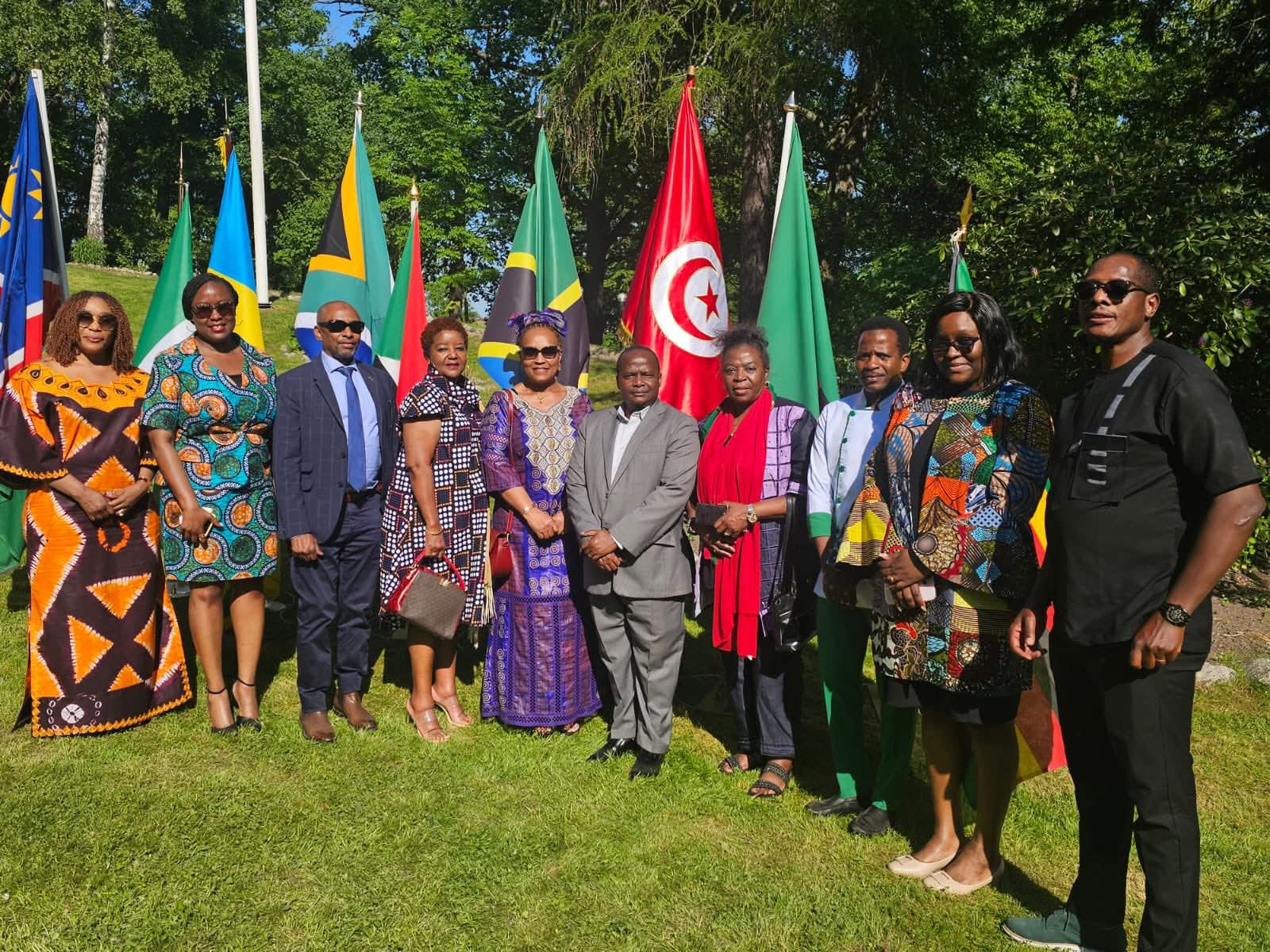 Diaspora Networking